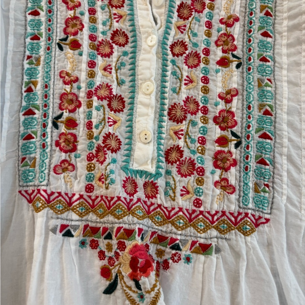 Johnny Was White and Red Blouse with Elegant Design - Picture 2 of 7